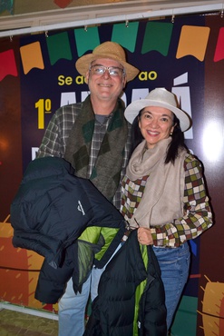 André Guimarães e Thaís Carvalho