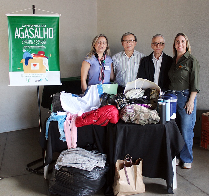 Campanha do Agasalho do Centro Médico  entrega doações ao Instituto Íris de Luz
