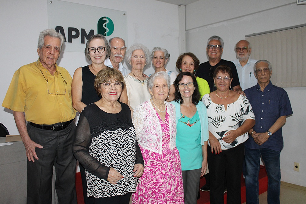 Departamento Cultural do Centro Médico  promoveu seu encontro mensal