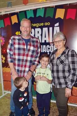 Roberto Coelho, Valéria Dalbone, Pedro Henrique e Guilherme