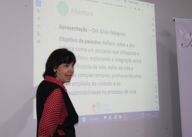 Dra. Sílvia Pelegrino