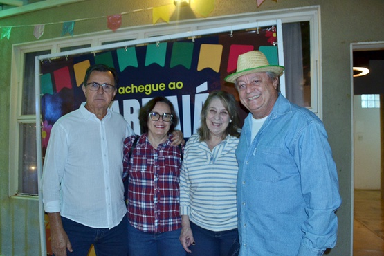 Ivan Carlos Silveira, Maria Elisa Menegucci,  Lilian Costábile Mengucci e Luiz Umberto Menegucci