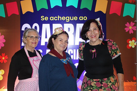 Rosa Helena Fontanesi, Enoli Figueiredo Lima Silva e Maria Angélica Franco