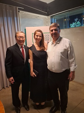 Dr. Tomas Kim, Jeanaiza Grigorenciuc de Oliveira e Dr. Gustavo Ribeiro de Oliveira