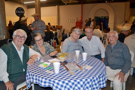 Marcos Medeiros, Vera Medeiros, Maria Elena Grande, Antonio Carlos Garcia e Marcos Rondon  de Assis