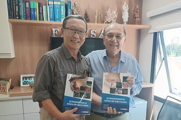 Presidente do Centro Médico de  Ribeirão Preto visita a Fatesa