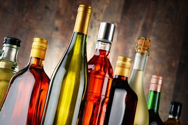 Intoxicação por metanol em bebidas adulteradas acende alerta na Saúde e APM enfatiza cuidados