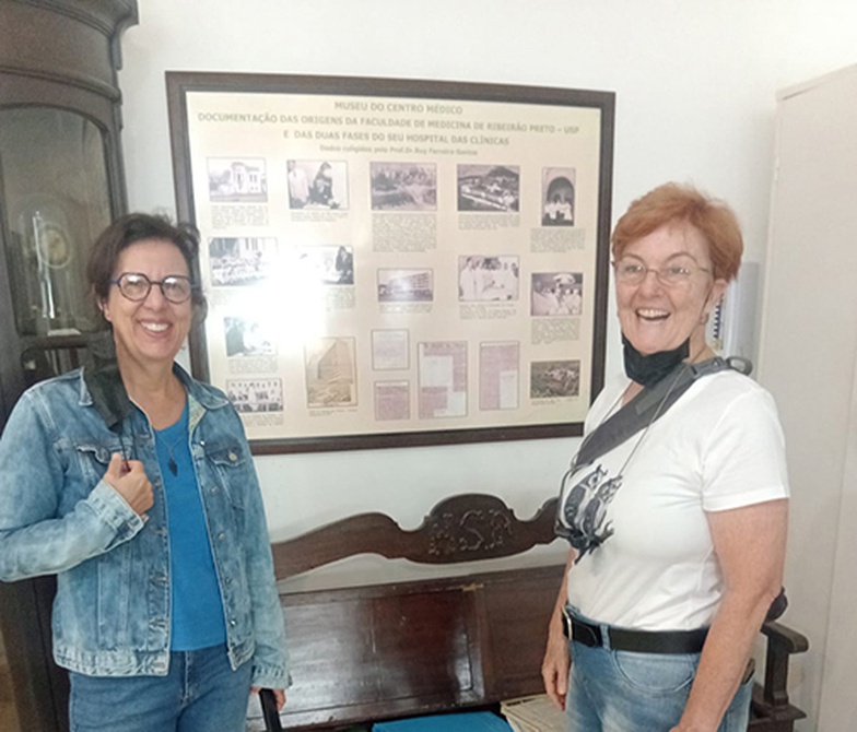 Acervo histórico do Centro Médico recebe visita de especialistas
