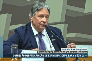 Exame de Proficiência: Presidente da APM participa de audiência pública no Senado