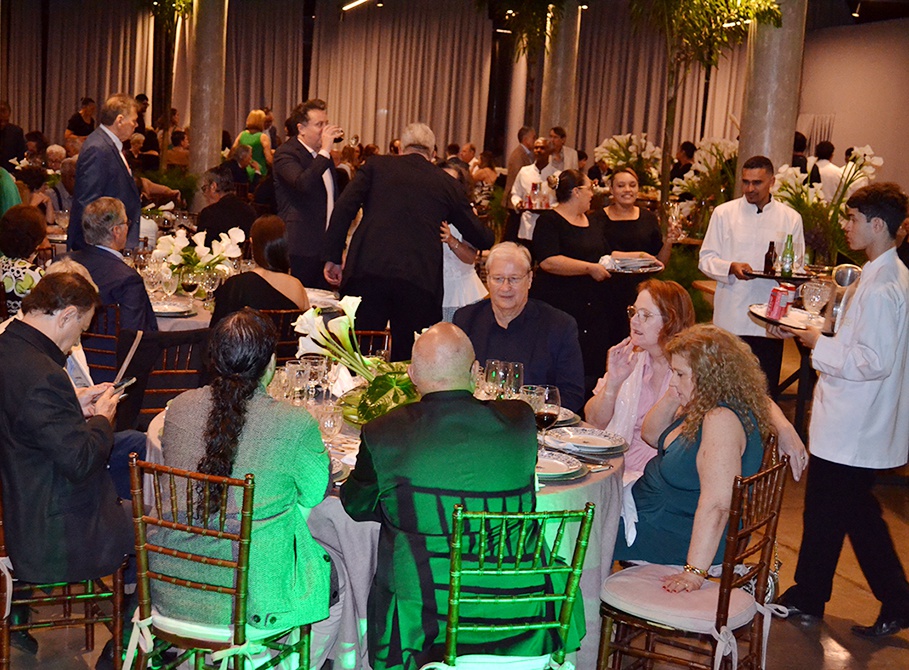 Sucesso o jantar de gala do Centro Médico