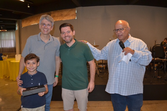 e Antonio Crivellenti Villar, ao do pai, Dr. Fernando Crivellenti Vilar, Daniel Petelinkar e Dr. Alexandre Firmo de Souza Cruz